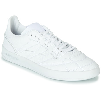 Cipők Férfi Rövid szárú edzőcipők adidas Originals SOBAKOV P94 Fehér