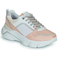 Cipők Női Rövid szárú edzőcipők Guess MAGS Fehér / Rózsaszín