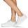 Cipők Női Rövid szárú edzőcipők Guess BALLINN3 Fehér / Szürke