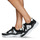 Cipők Női Rövid szárú edzőcipők Guess LUCKEE2 Fekete  / Fehér
