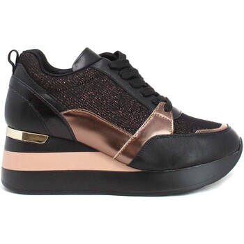 Cipők Női Rövid szárú edzőcipők Gold&gold B21 GB185 Fekete 