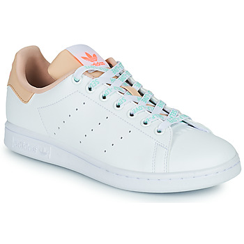 Cipők Női Rövid szárú edzőcipők adidas Originals STAN SMITH W Fehér / Bőrszínű