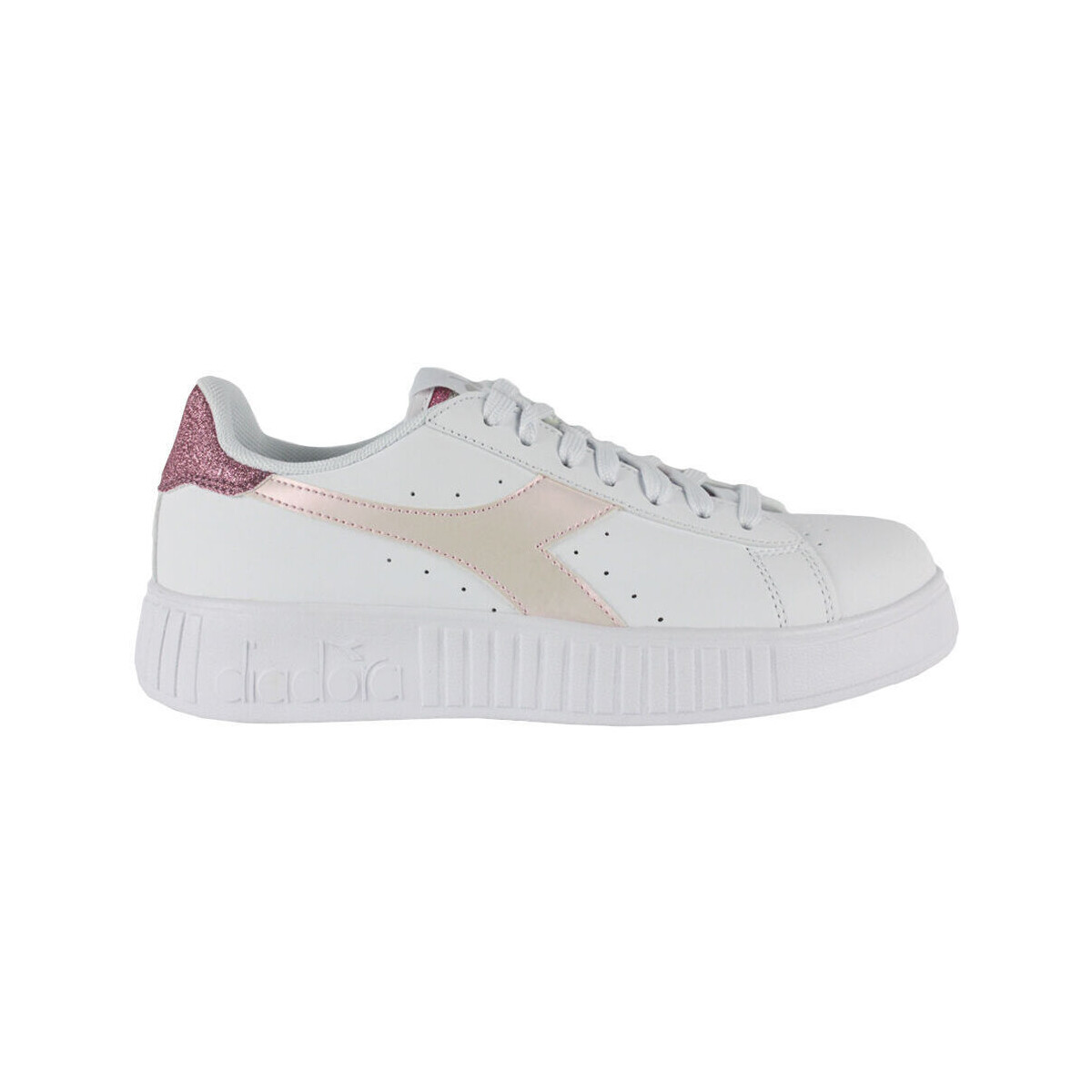 Cipők Női Divat edzőcipők Diadora 101.178338 01 C3113 White/Pink lady Fehér