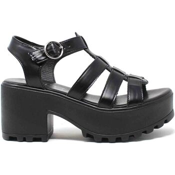 Cipők Női Szandálok / Saruk Cult CLW354200 Fekete 