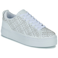 Cipők Női Rövid szárú edzőcipők Guess GIAA5 Fehér / Ezüst