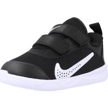 Cipők Fiú Rövid szárú edzőcipők Nike OMNI MULTI-COURT Fekete 