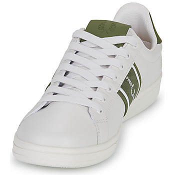 Fred Perry B721 LEA/GRAPHIC BRAND MESH Porcelán / Oliva