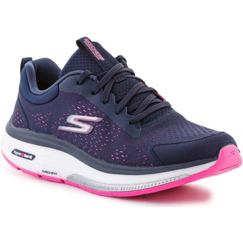 Cipők Női Rövid szárú edzőcipők Skechers GO WALK Workout Walker - Outpace 124933-NVHP Sokszínű