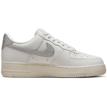 Cipők Női Rövid szárú edzőcipők Nike Air Force 1 07 W Fehér