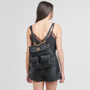 Guess GIULLY FLAP BACKPACK Fekete 