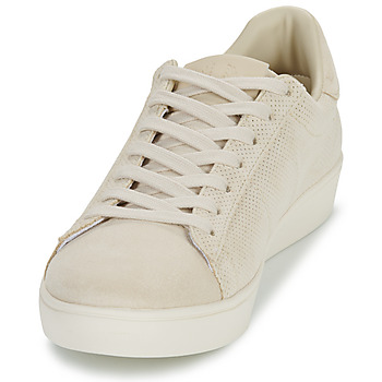 Fred Perry B4334 Spencer Perf Suede Bézs