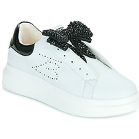 Cipők Női Rövid szárú edzőcipők Tosca Blu GLAMOUR Fehér / Fekete 
