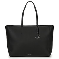 Táskák Női Bevásárló szatyrok / Bevásárló táskák Calvin Klein Jeans CK MUST SHOPPER MD Fekete 